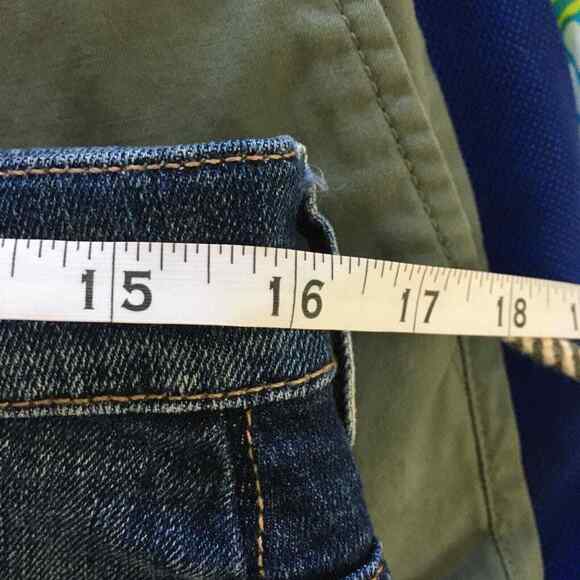 Express Shorts Womens Sz 6 Blue Jean Distressed Ripped Cut Off Denim - Picture 4 of 12